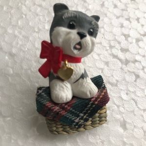 Vtg Christmas HMK Plastic Fabric Puppy Dog in Basket Gold Heart Red Bow Collar
